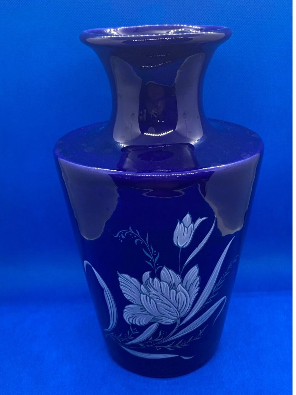 Cobalt Vase with tulips design